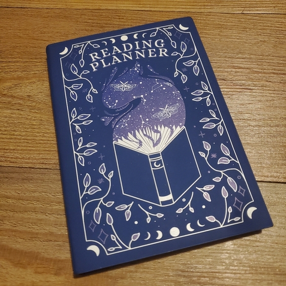 Owlcrate Celestial Reading Planner book - Picture 3 of 11